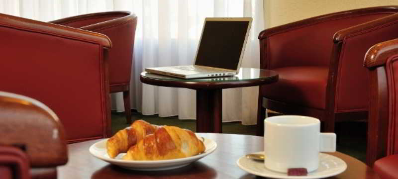 Hotel De La Briere Trignac Zewnętrze zdjęcie
